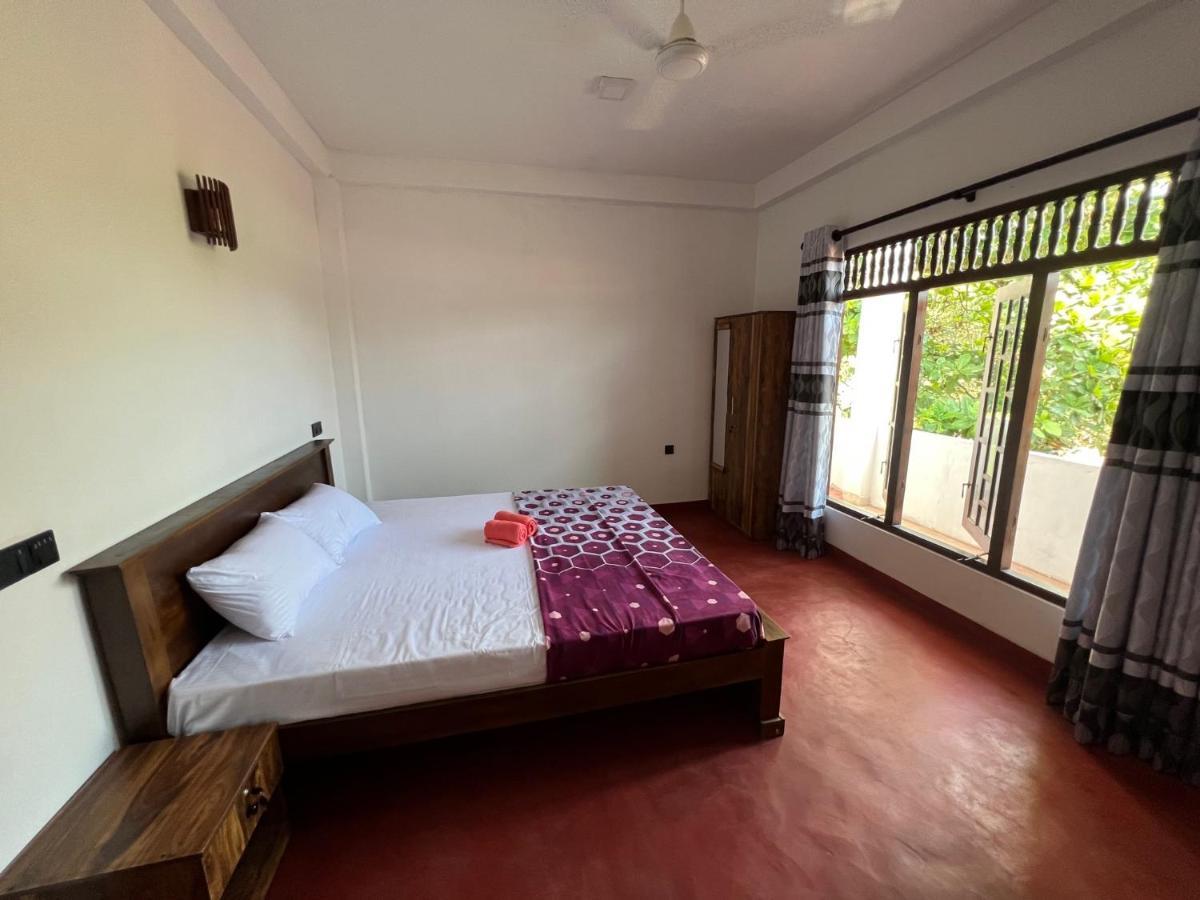 Mrmango Weligama Apartment Bagian luar foto