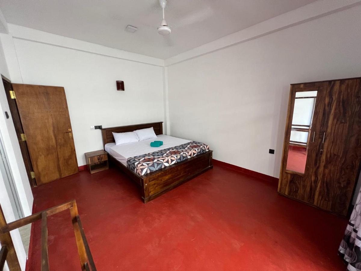 Mrmango Weligama Apartment Bagian luar foto