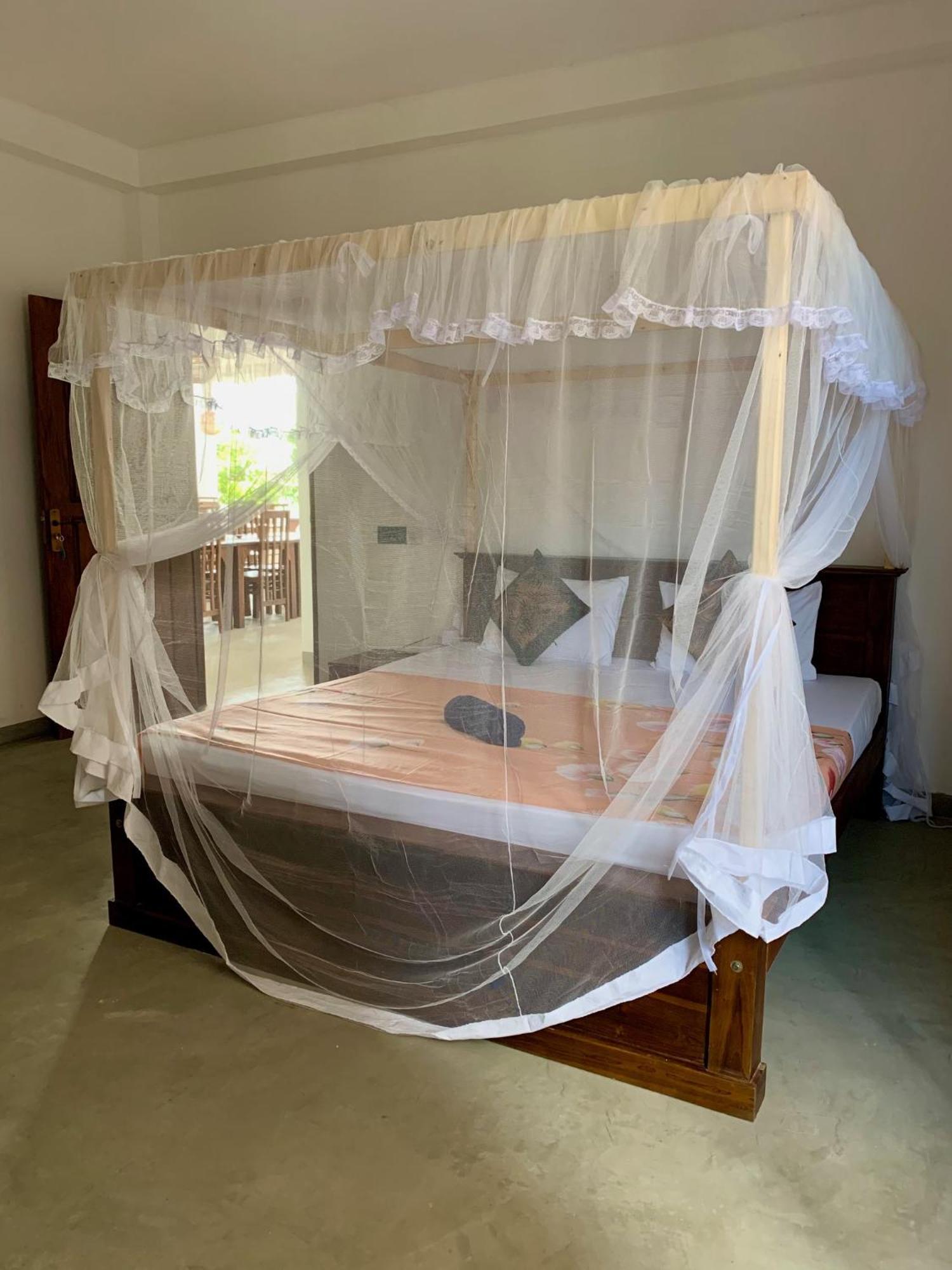 Mrmango Weligama Apartment Bagian luar foto