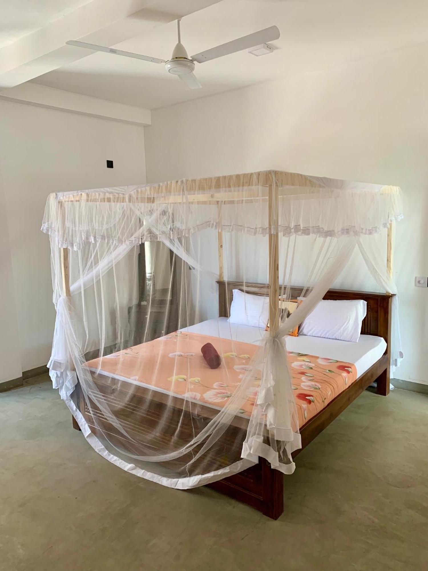 Mrmango Weligama Apartment Bagian luar foto