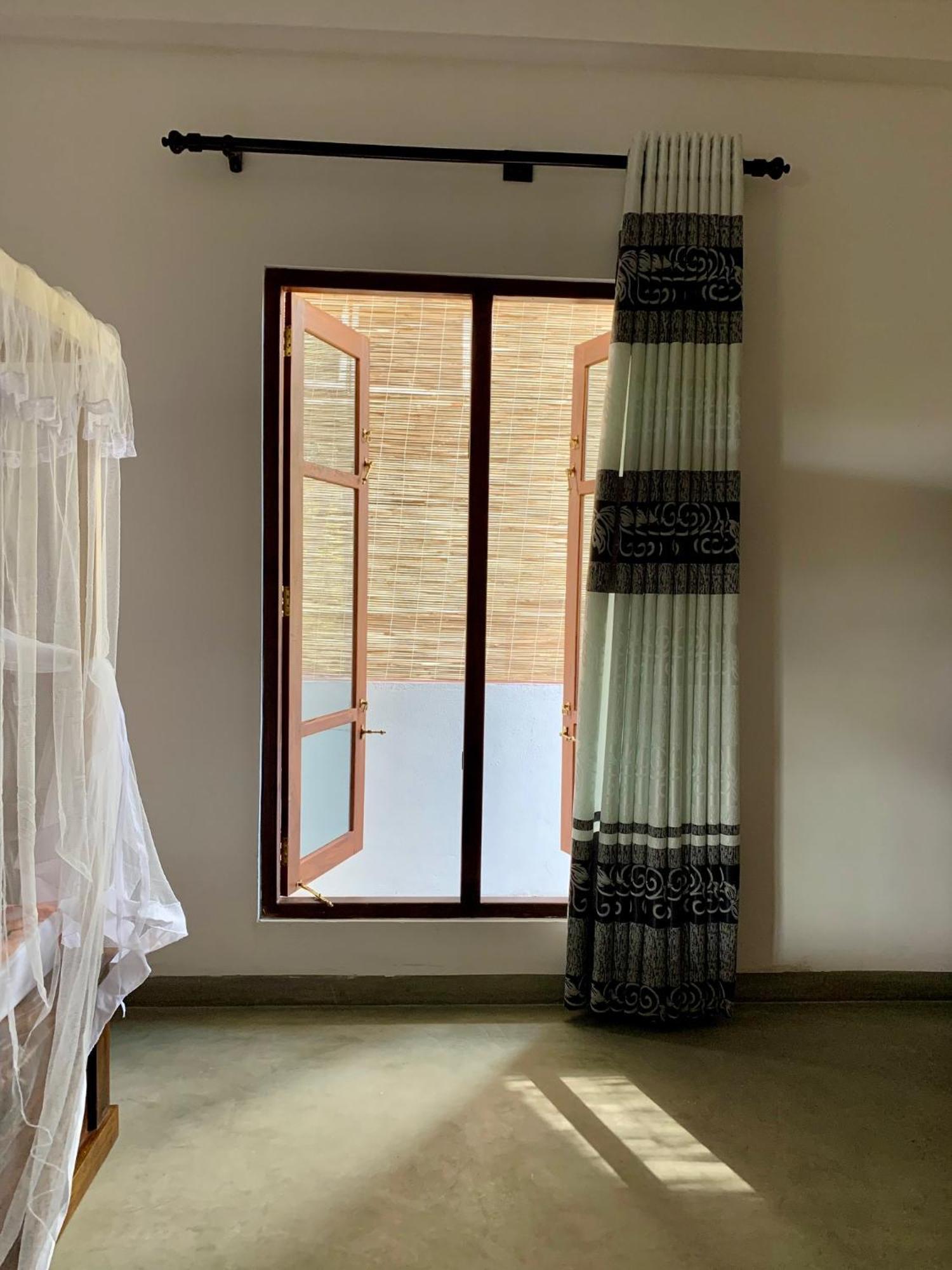 Mrmango Weligama Apartment Bagian luar foto