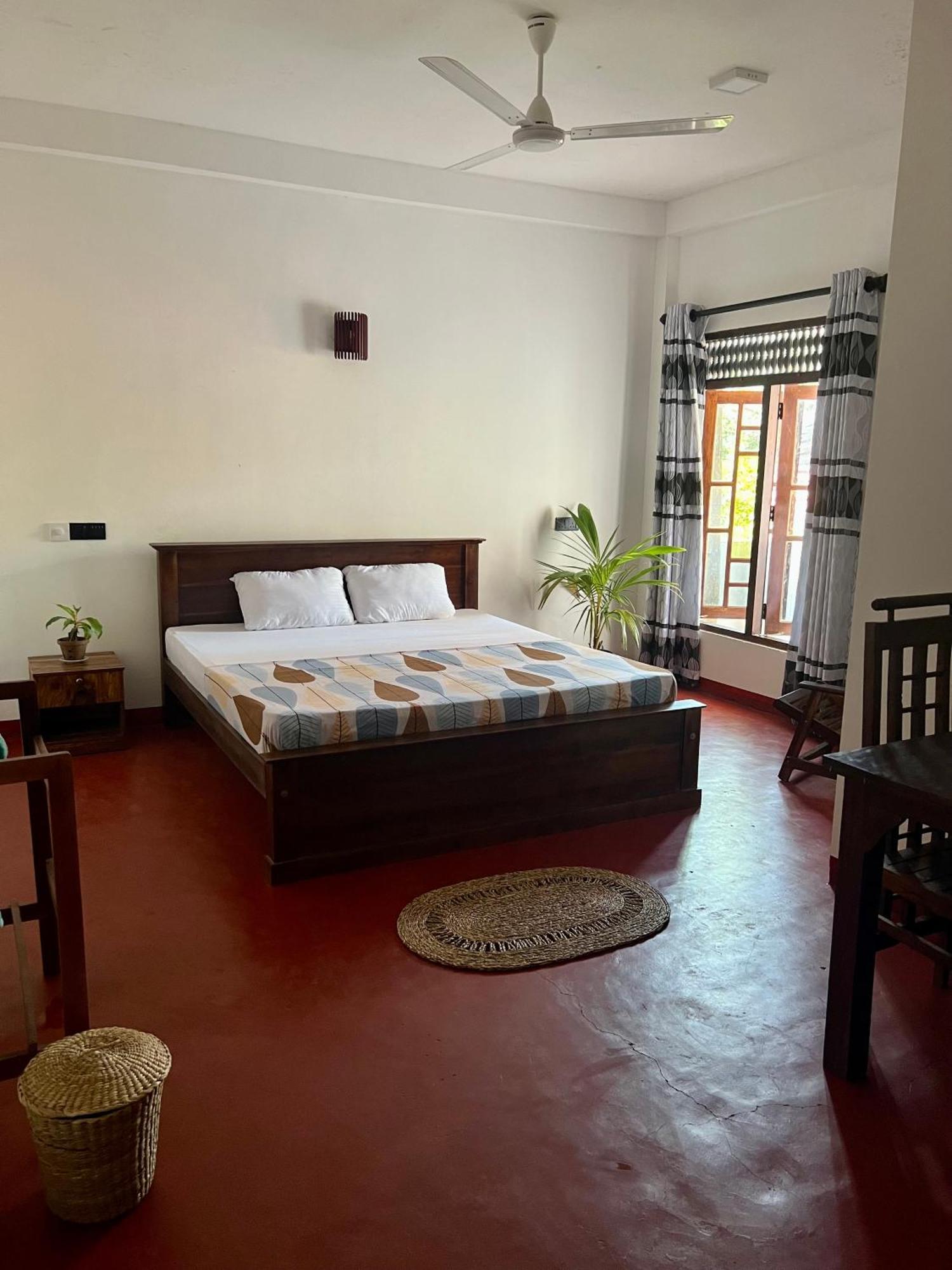 Mrmango Weligama Apartment Bagian luar foto
