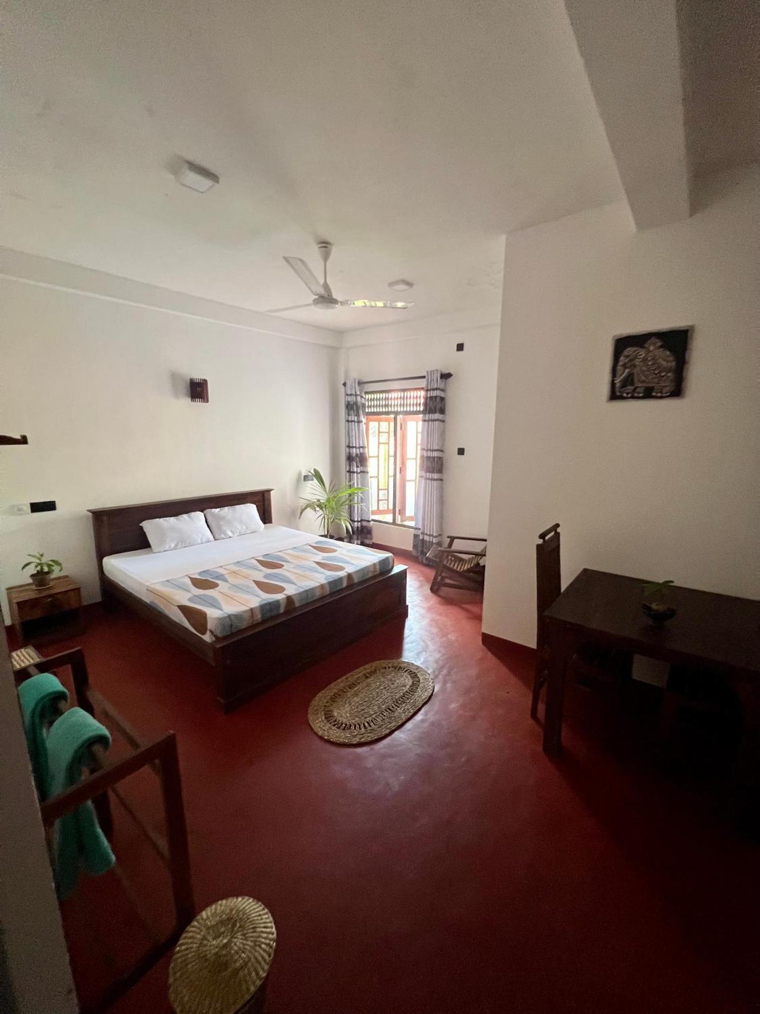 Mrmango Weligama Apartment Bagian luar foto
