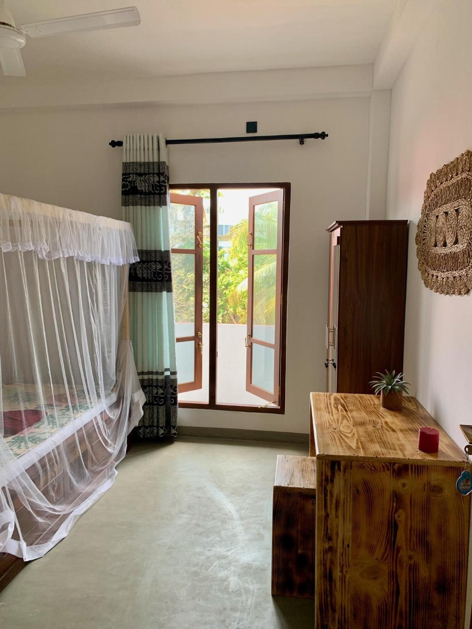 Mrmango Weligama Apartment Bagian luar foto