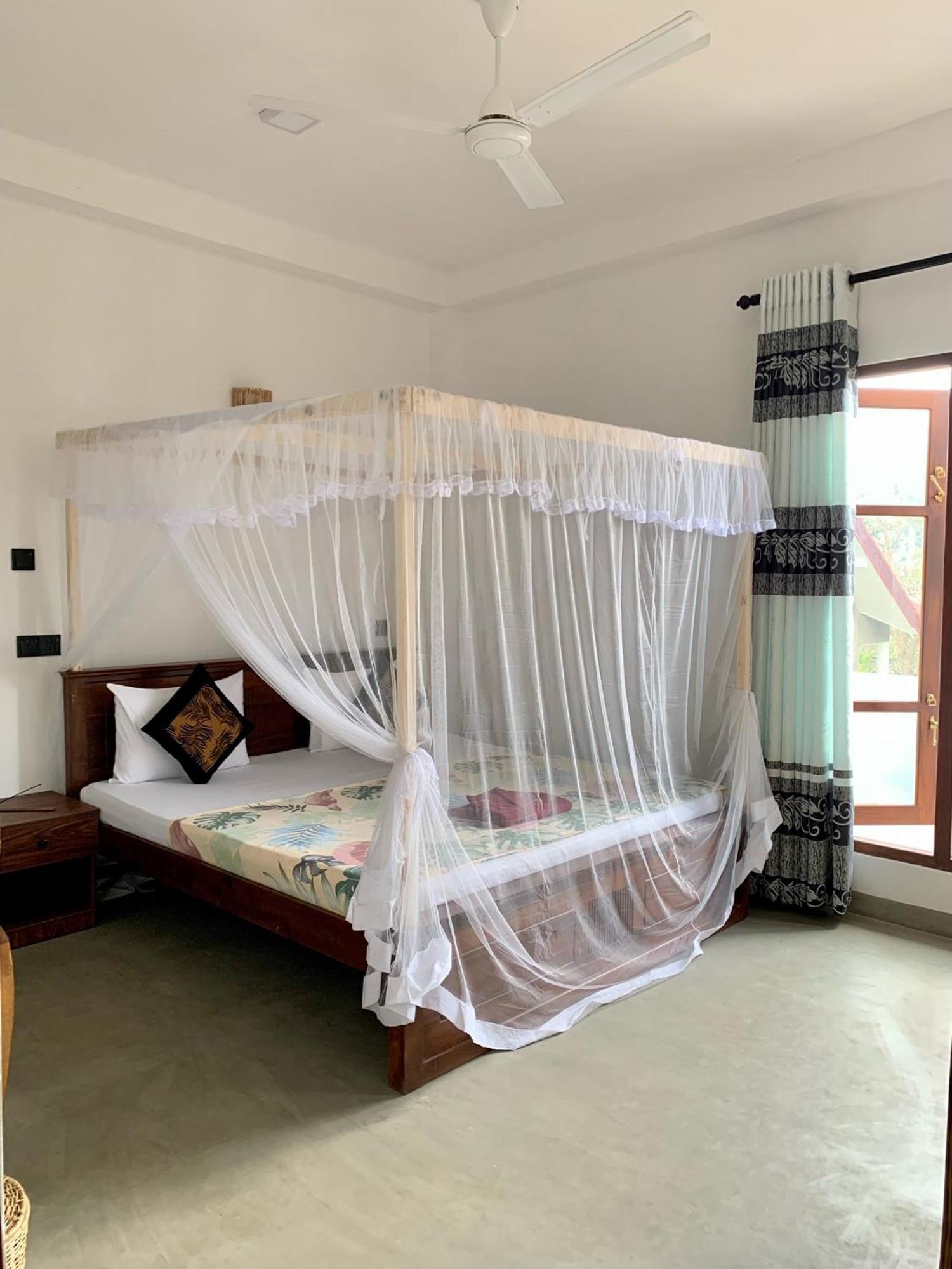 Mrmango Weligama Apartment Bagian luar foto