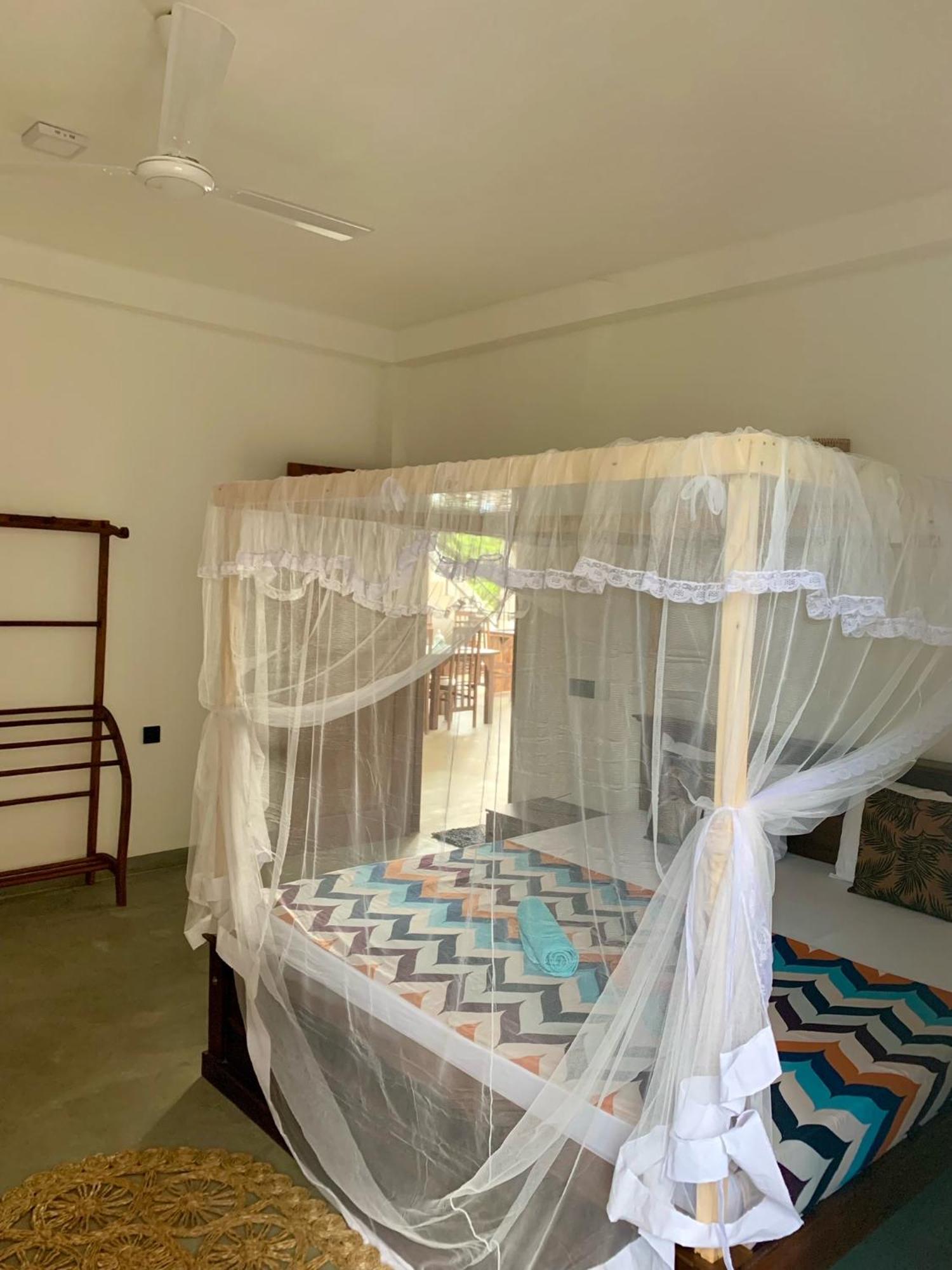 Mrmango Weligama Apartment Bagian luar foto