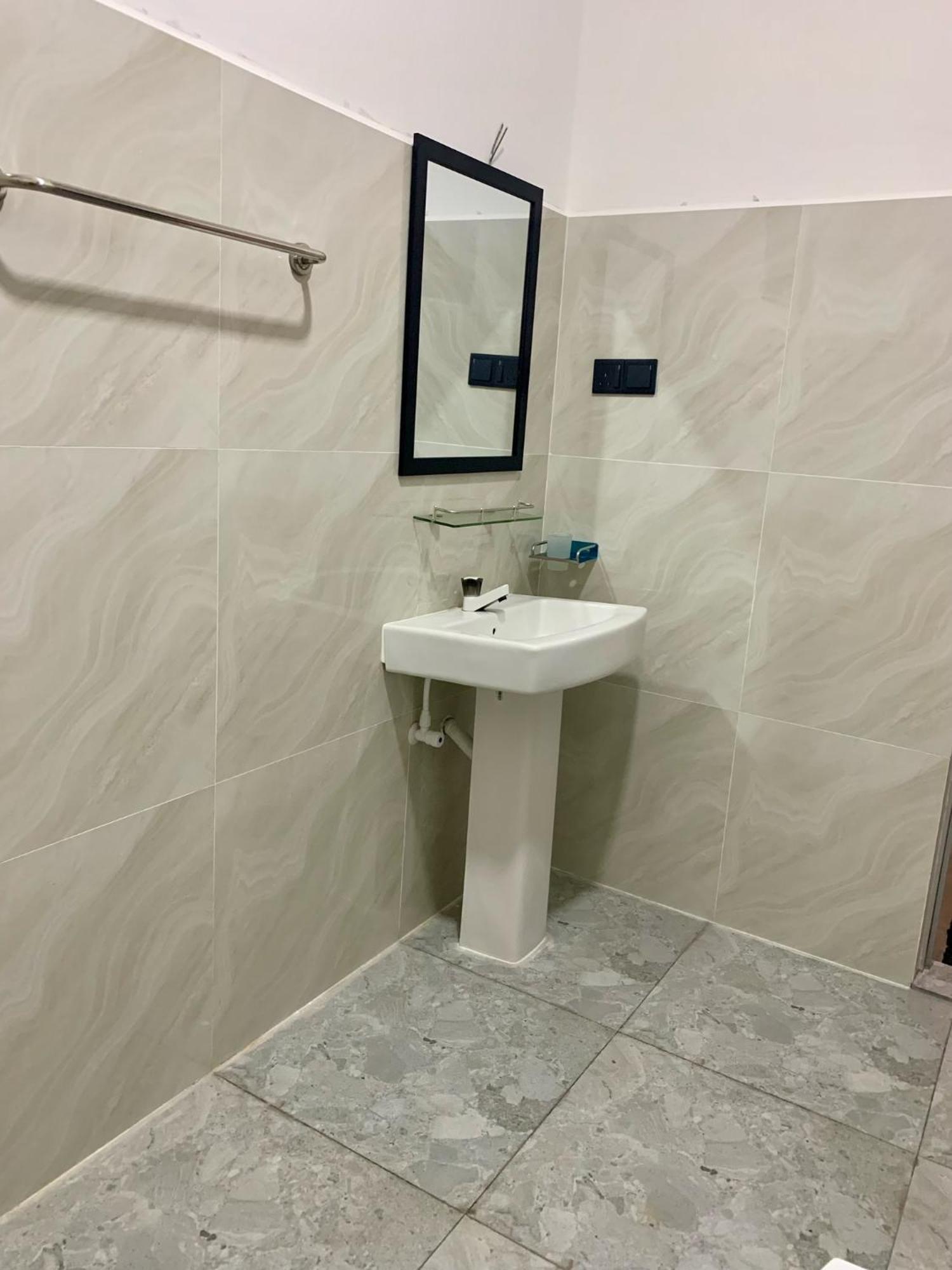 Mrmango Weligama Apartment Bagian luar foto
