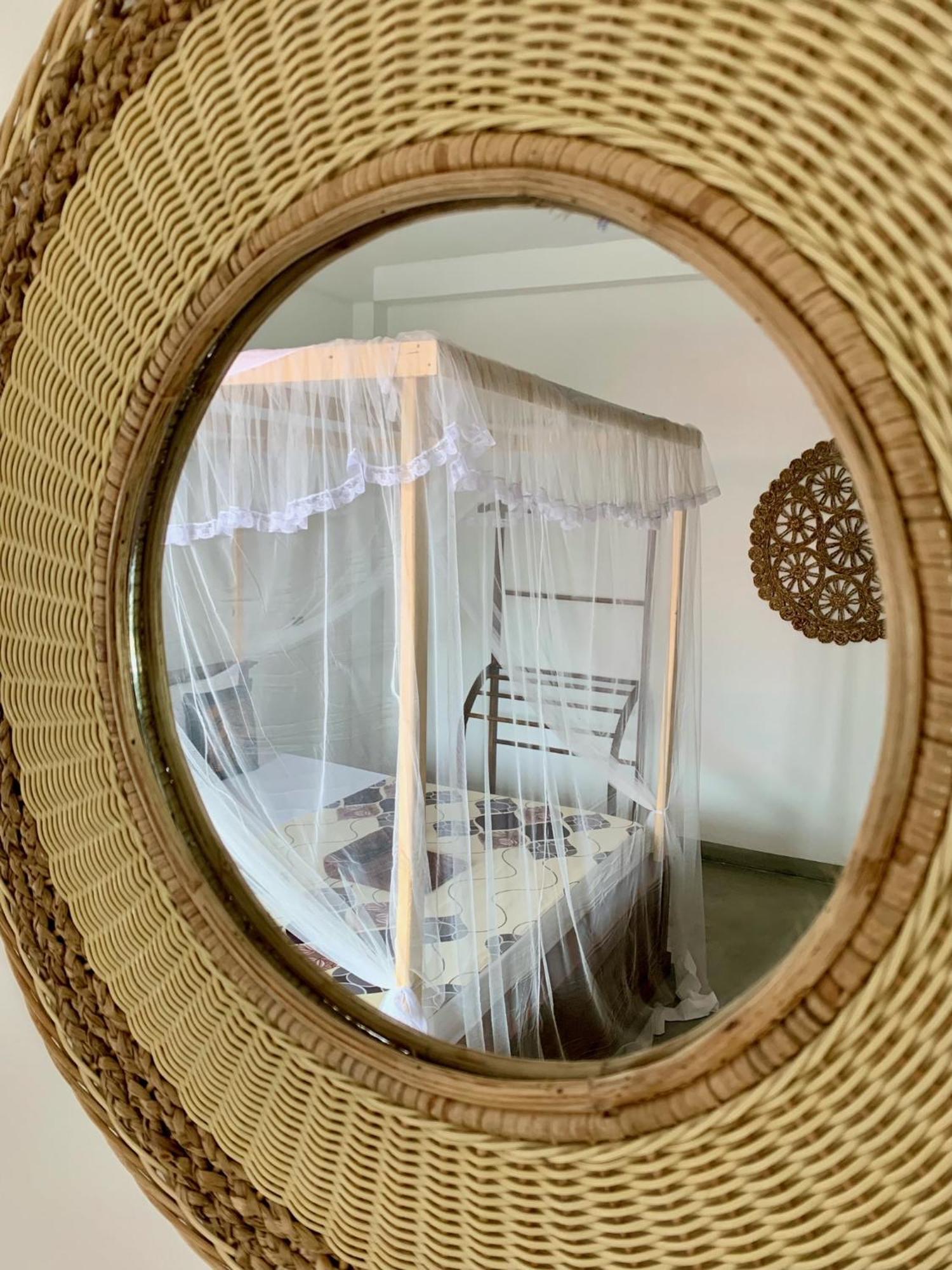 Mrmango Weligama Apartment Bagian luar foto