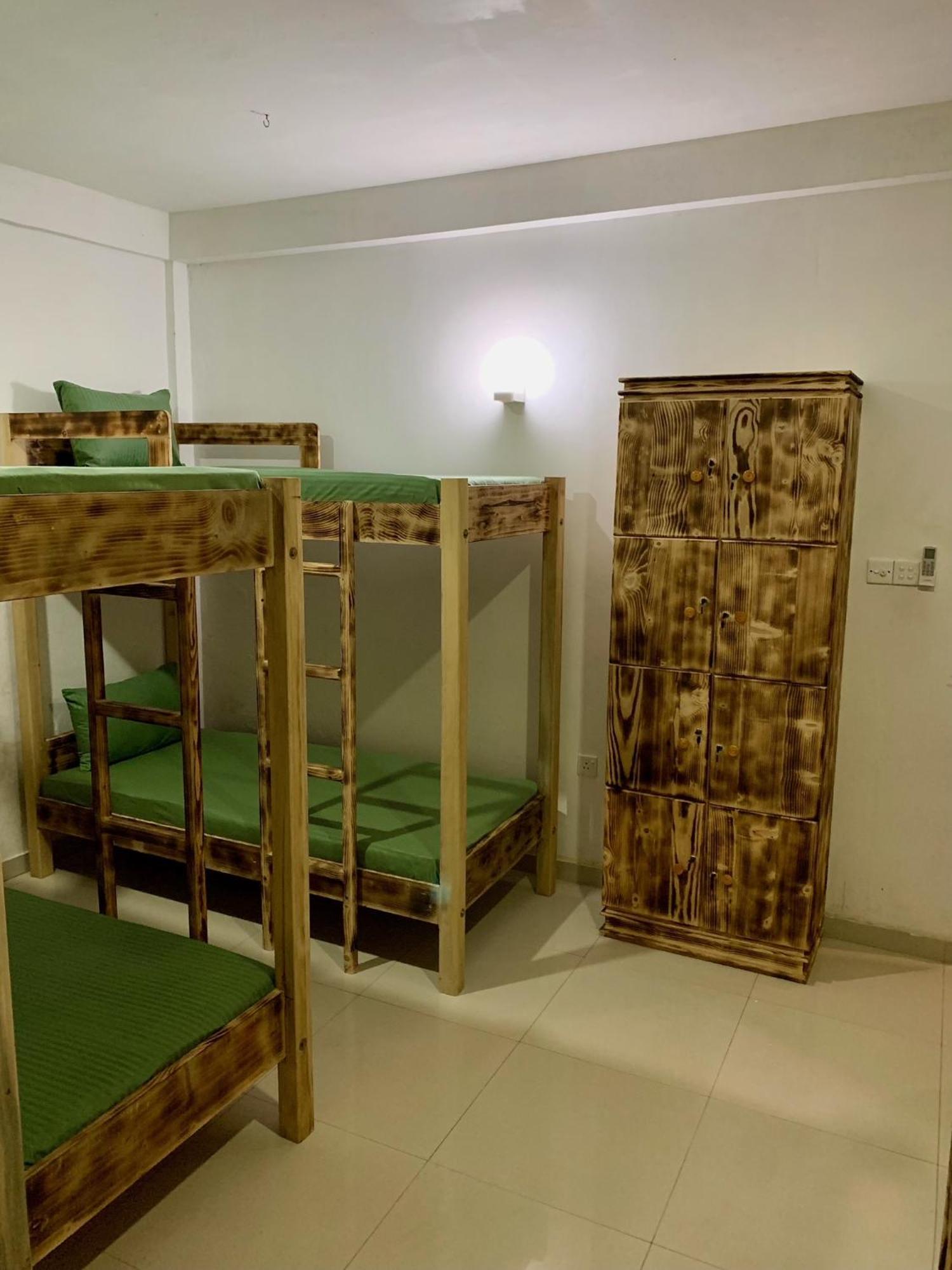 Mrmango Weligama Apartment Bagian luar foto