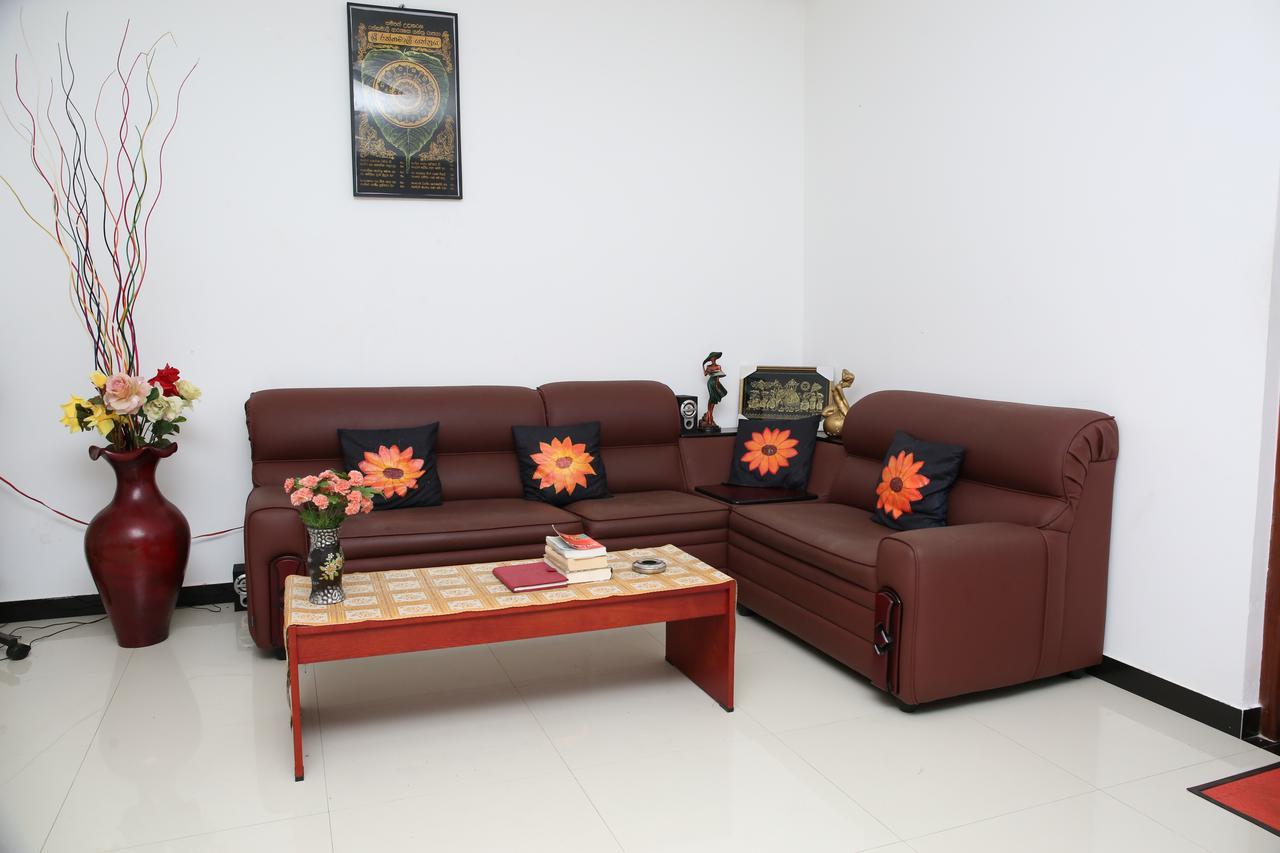 Mrmango Weligama Apartment Bagian luar foto