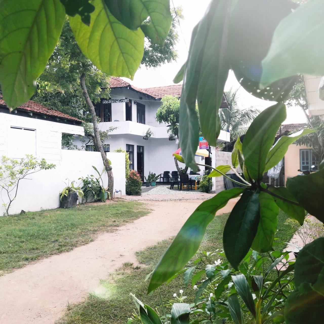 Mrmango Weligama Apartment Bagian luar foto